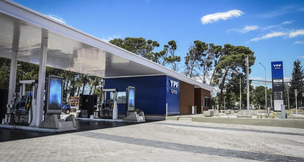 Con Milei, el mercado ordena: YPF bajara 4% sus precios tras décadas de abuso estatal