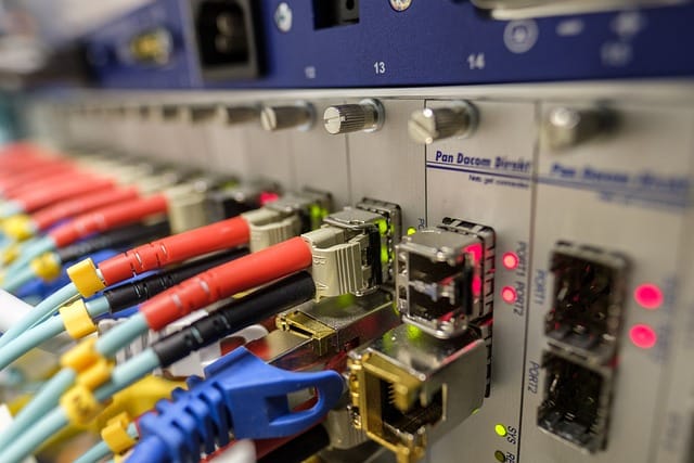 instalación de fibra óptica que mejorará la conectividad en Hilario Lagos, La Pampa