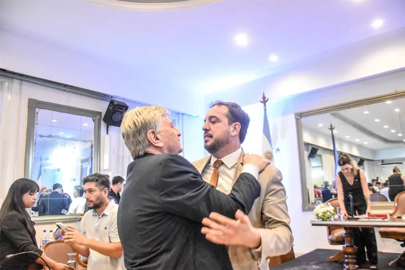 El gobernador Ziliotto junto al intendente de Santa Rosa, Luciano Di Nápoli