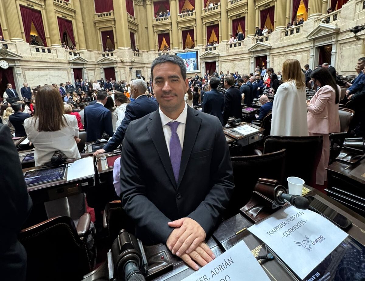 Sesión de jura de nuevos diputados nacionales en el Congreso argentino