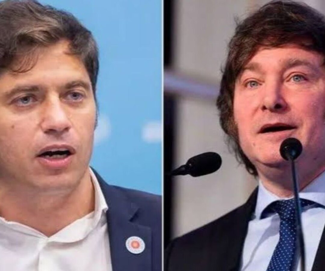 Montaje con dos dirigentes políticos hablando ante micrófonos en actos distintos, en primer plano